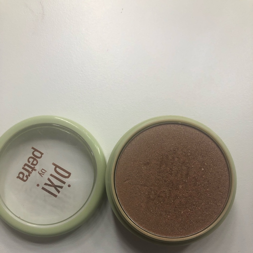 Pixi bronzer